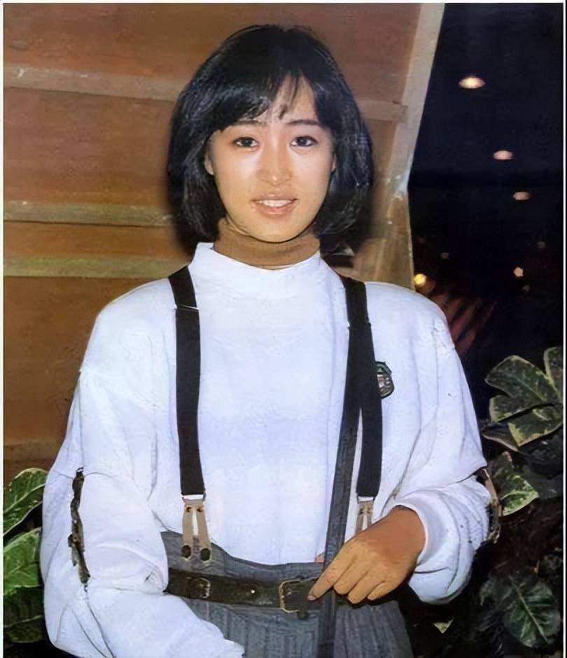 嫁给富商15年无儿无女54岁被宠成公主j9九游会入口“古装皇后”黎美娴退隐(图7) 嫁给富商15年无儿无女54岁被宠成公主j9九游会入口“古装皇后”黎美娴退隐(图7)