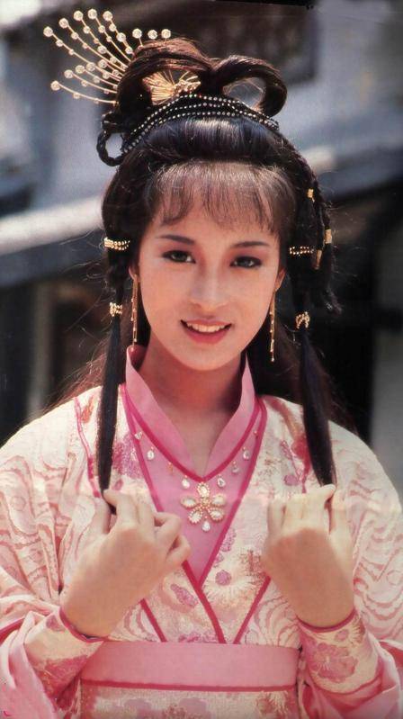 嫁给富商15年无儿无女54岁被宠成公主j9九游会入口“古装皇后”黎美娴退隐(图6) 嫁给富商15年无儿无女54岁被宠成公主j9九游会入口“古装皇后”黎美娴退隐(图6)